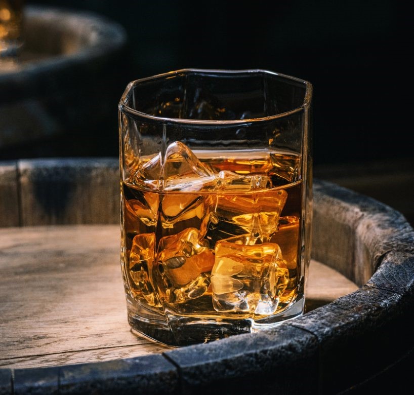 //www.som2travel.es/cdn/images/content/Escocia/whisky (1) - copia.jpeg